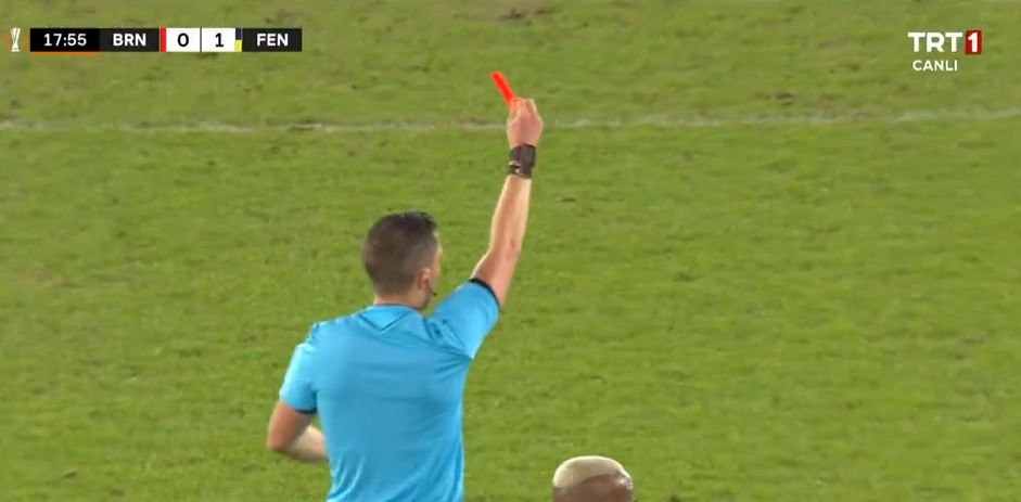 Brann'ın 10 kişi kaldığı pozisyon 4
