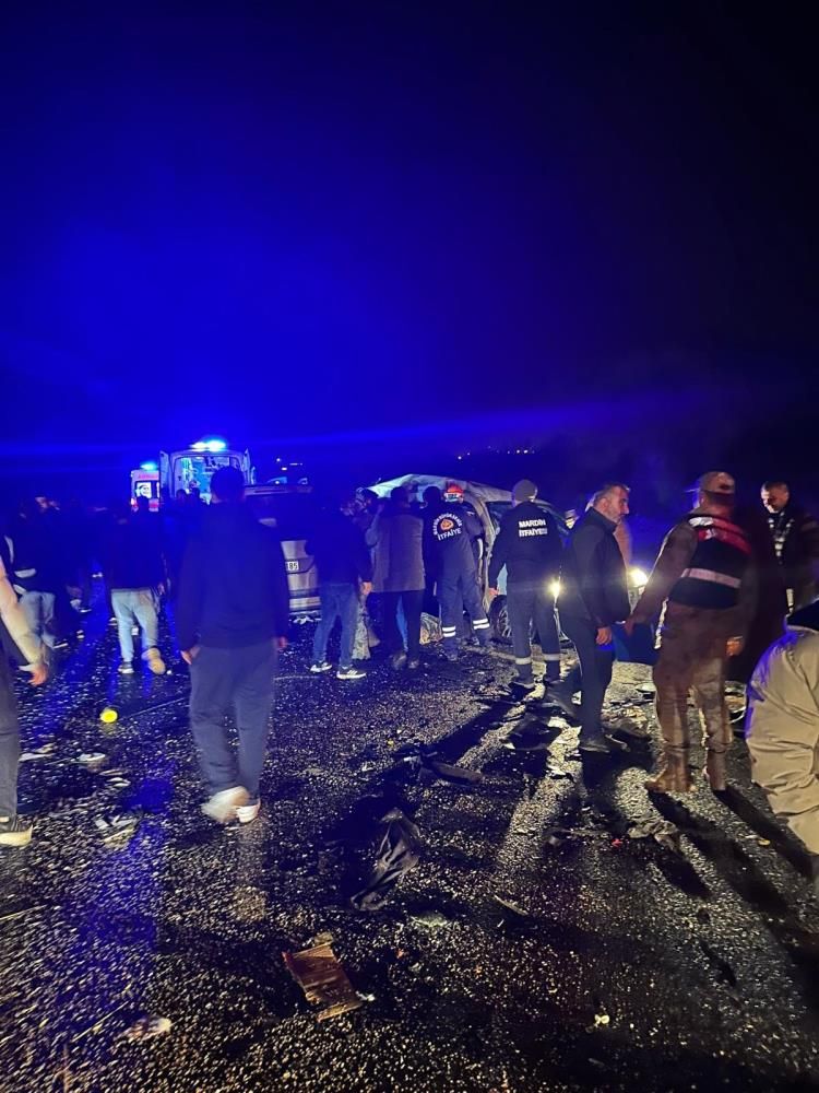 Katliam gibi kaza! 4 ölü, 5 yaralı 3