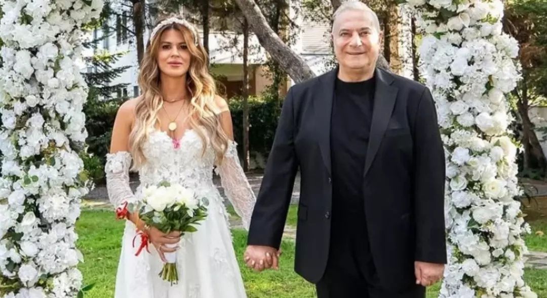 Cinsel itirafları günlerce konuşulmuştu... Mehmet Ali Erbil ve Gülseren Ceylan boşanıyor mu? Sosyal medya detayı her şeyi el verdi... 5