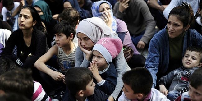 Suriyeliler için kritik adım! Erdoğan'ın talimatıyla yeni model: İkamet izni alamayanlar kaçak sayılacak, 1 Ocak'tan itibaren ücretli olacak... 6