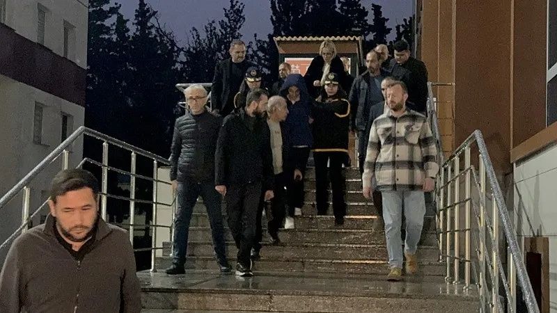Güllü’nün ölümünde kan donduran plan: Tuğyan annesine alkol içirip, kameraları kapattı, dizinden sarılıp itti, "Koş" dedi... 11