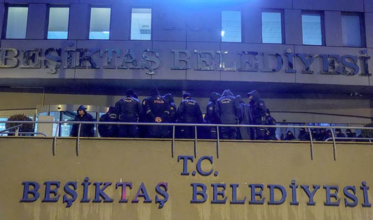 Beşiktaş Belediyesi'nde otoparkta rüşvet skandalı! CHP'li Rıza Akpolat, eski Beşiktaş Başkanı Serdar Bilgili'den 500 bin dolar istemiş! "Vermezsen ruhsatta problem çıkar" 8