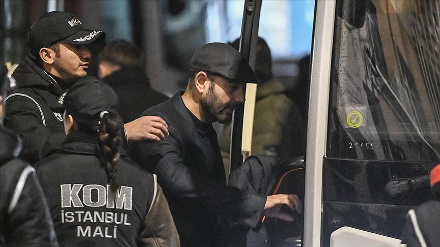 Beşiktaş Belediyesi'nde otoparkta rüşvet skandalı! CHP'li Rıza Akpolat, eski Beşiktaş Başkanı Serdar Bilgili'den 500 bin dolar istemiş! "Vermezsen ruhsatta problem çıkar" 4