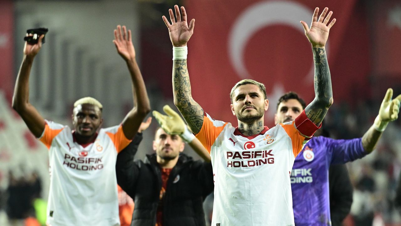 "Anlaşma sağlandı: Mauro Icardi maaşını indirdi ve Galatasaray'da kalacak!" Canlı yayında taraftarları havalara uçuran haberi verdi 1