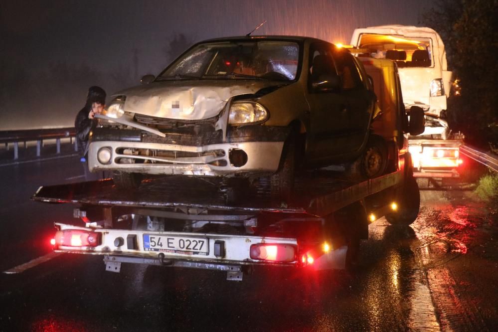 Bilecik yolunda zincirleme kaza: 12 yaralı 3