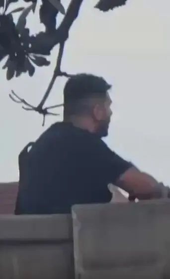 Silahlı saldırının failleri baba–oğul çıktı: Avustralya’daki katliamda can kaybı 16’ya yükseldi! Dünya Müslüman kahramanı konuşuyor... 5