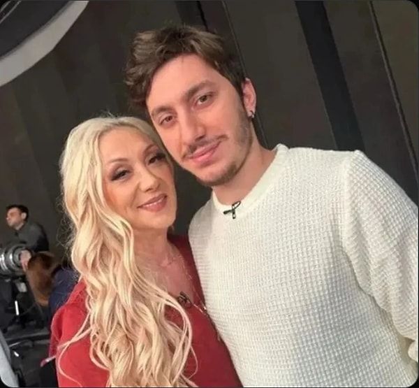 Güllü'nün oğlu Tuğberk'in şok görüntüleri ortaya çıktı! Camı kırıp neden gizlice eve girdi? Patron Ferdi Aydın'dan bomba iddia... 2