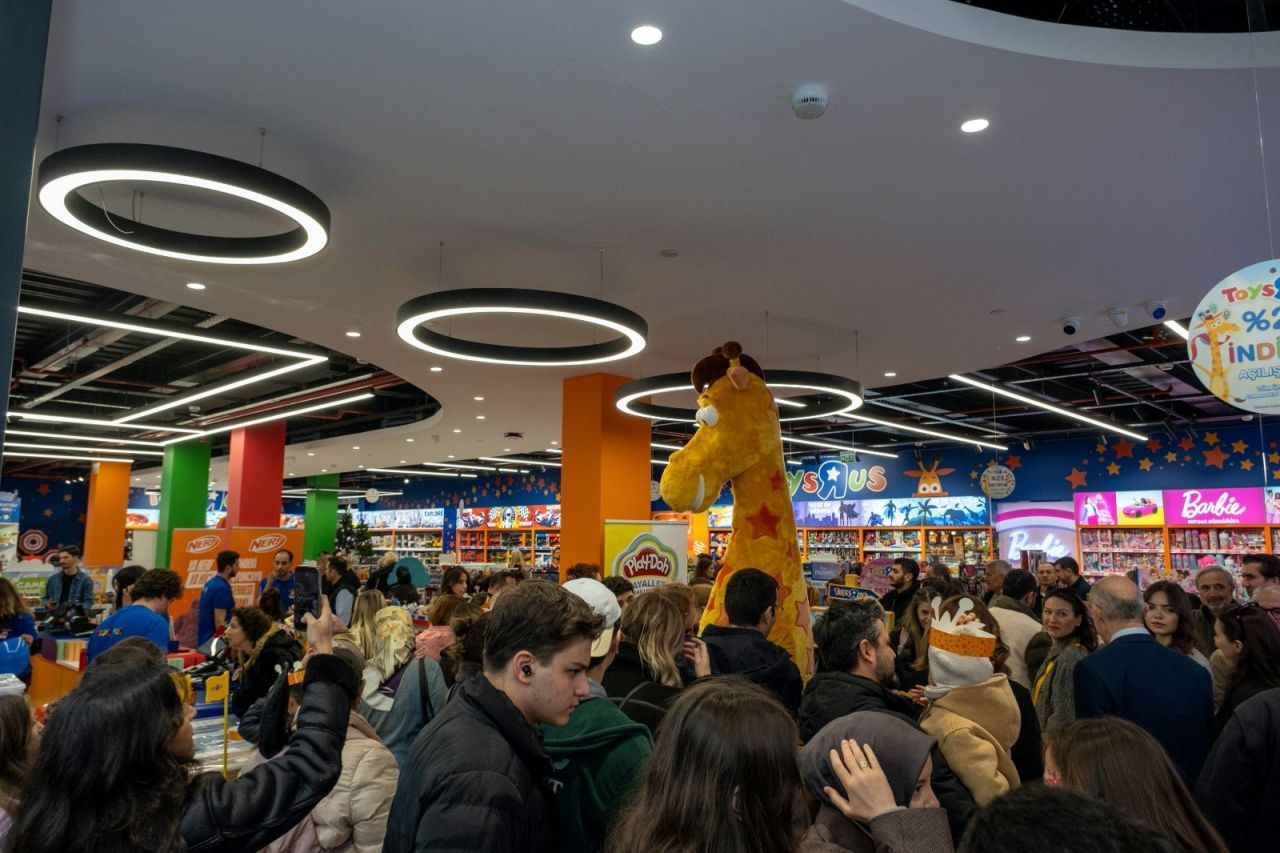 ToysRus yıllar sonra Türkiye'ye geri döndü! İlk mağaza Terminal Kadıköy'de açıldı 2