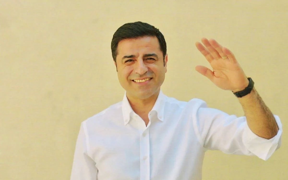 Ahmet Özer, Devlet Bahçeli ile ne görüştü? Dikkat çeken Selahattin Demirtaş detayı: Bir an önce tahliye edilmeli! 5