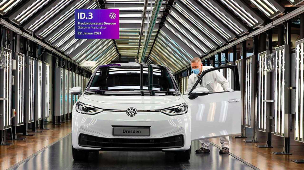 Volkswagen'in 88 yıllık tarihinde bir ilk! Almanya'daki fabrikasını kapatıyor 4