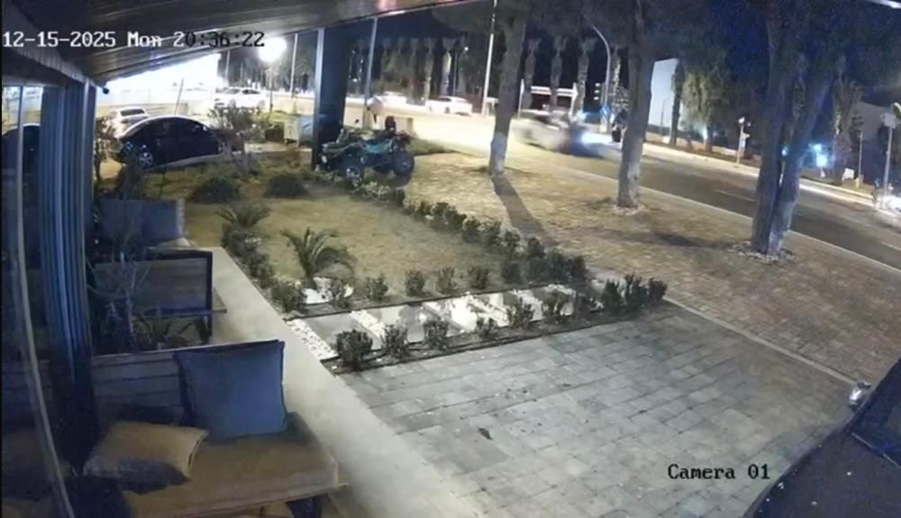 İzmir'de feci kaza! Metrelerce yükseğe savruldu 1