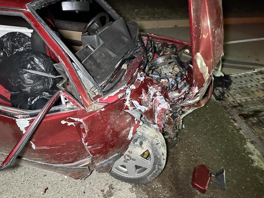 Uşak'ta otomobil ile hafif ticari araç çapıştı: Çok sayıda yaralı var 4