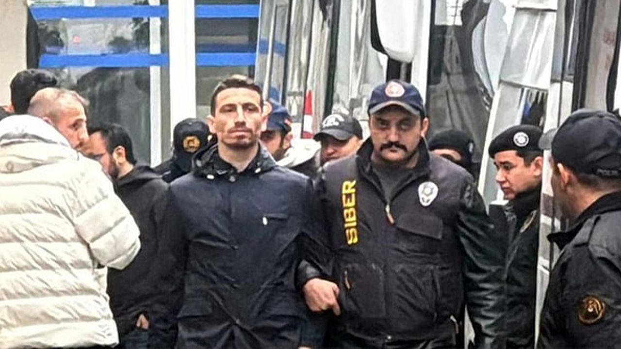 Ali Koç, Mert Hakan'ı ziyaret etti 8