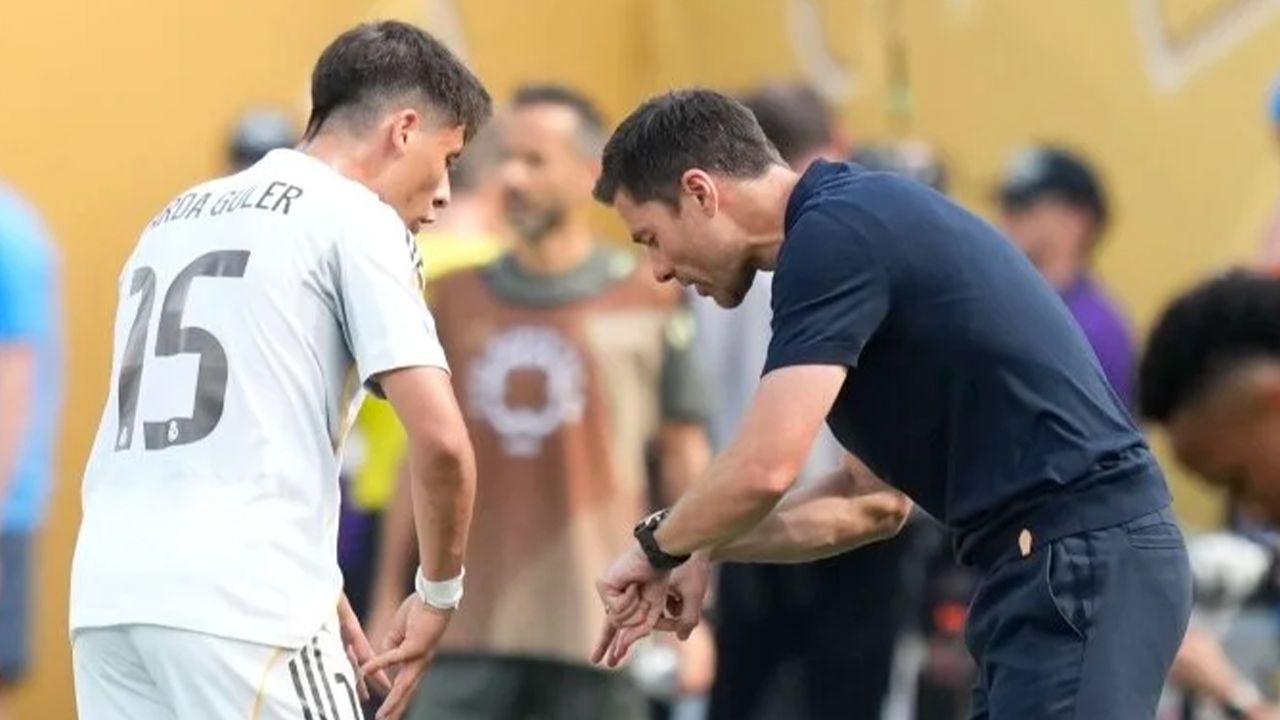 Arda'yla Xabi Alonso soyunma odasında kavga etti 1