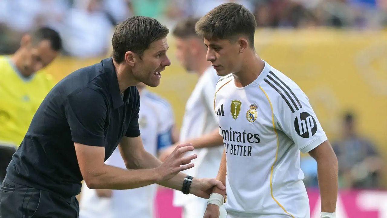 Arda'yla Xabi Alonso soyunma odasında kavga etti 6