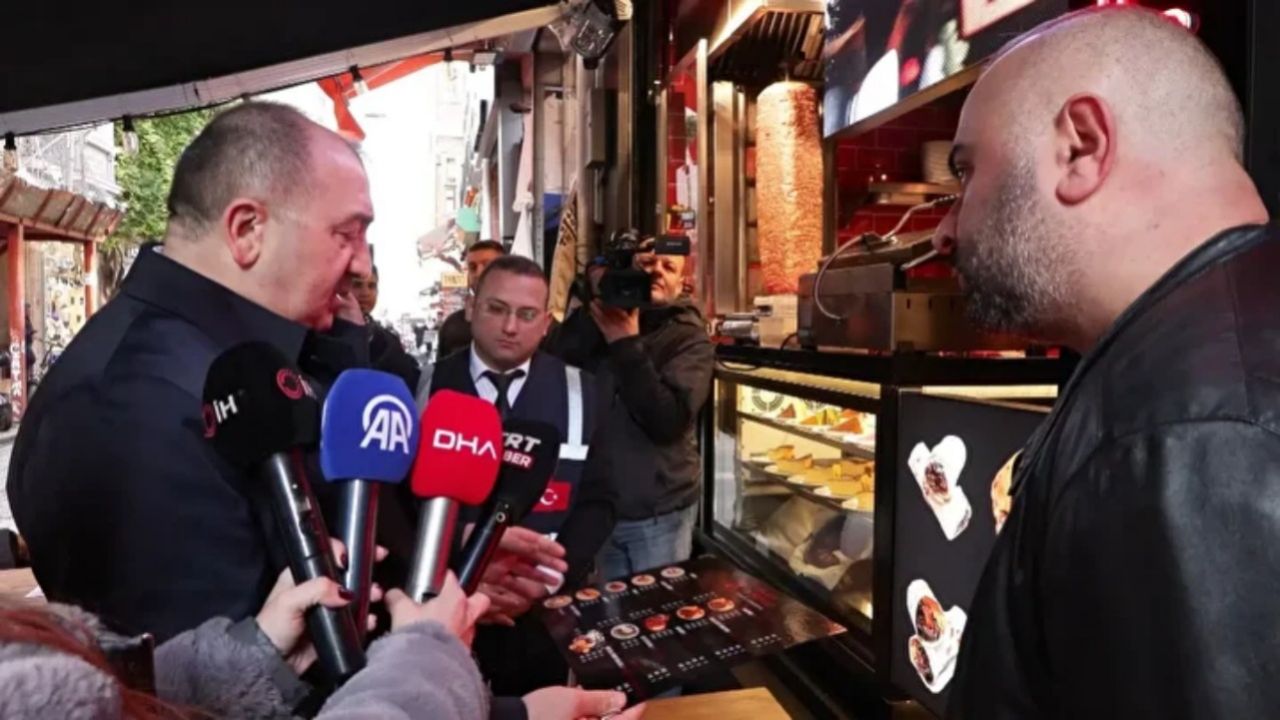 Ticaret Bakanlığı'ndan yıl başı öncesi İstiklal Caddesi'nde fahiş fiyat denetimi! Menüler tek tek incelendi... 2
