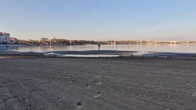 Tekirdağ’da korkutan görüntü! Deniz 20 metre çekildi 4