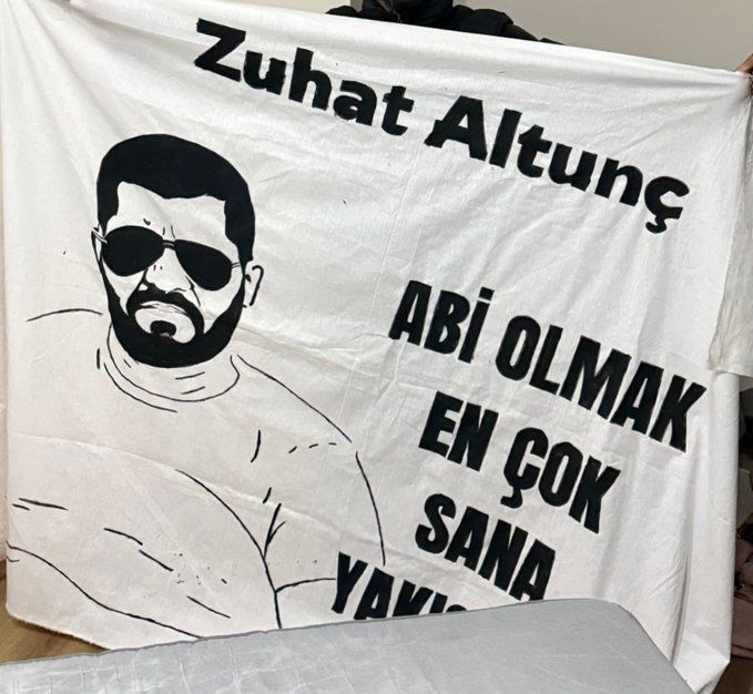 Evden cephanelik çıktı! İstanbul’da Çirkinler çetesine büyük operasyon: Kıskıvrak yakalandılar 1