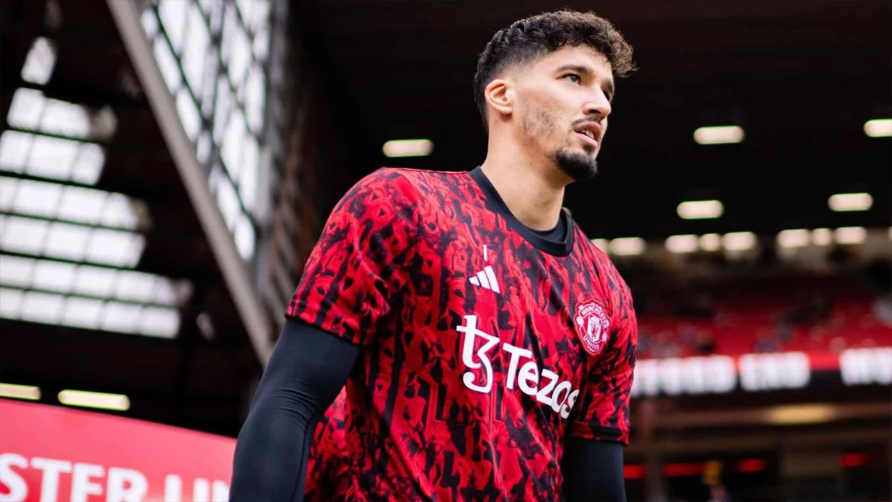 Beşiktaş, Altay Bayındır'ı transfer etmek istiyor 3