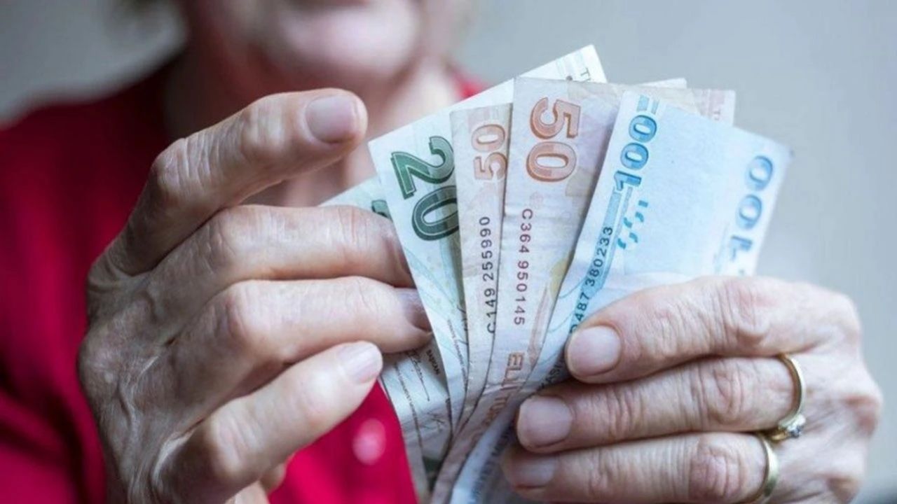Emekli maaşlarında tarihi fark! 2025 mi 2026 mı? Emeklilikte hangi yıl daha avantajlı? 5