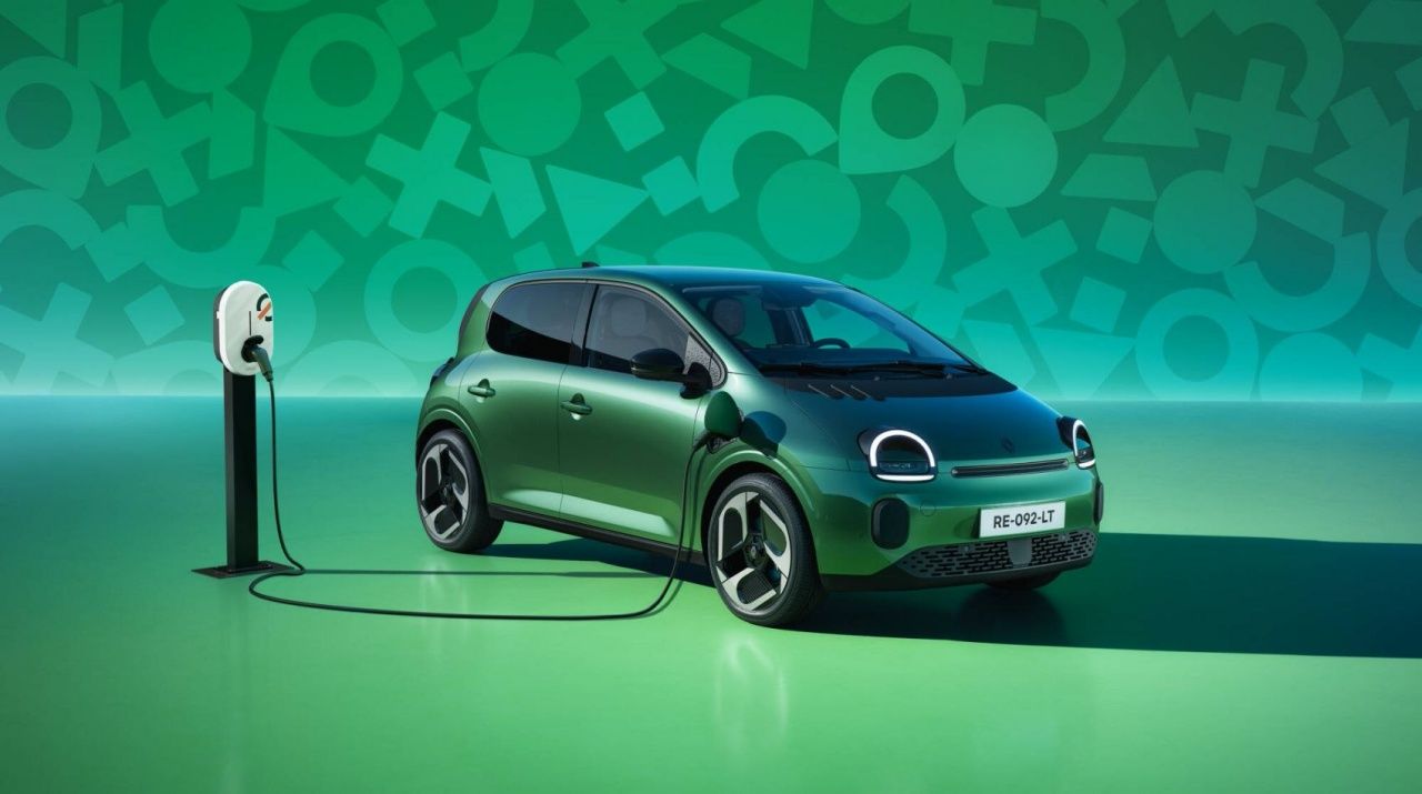 Renault'un efsanevi modeli elektrikli olarak geri döndü! Uygun fiyatıyla dikkat çekiyor 6