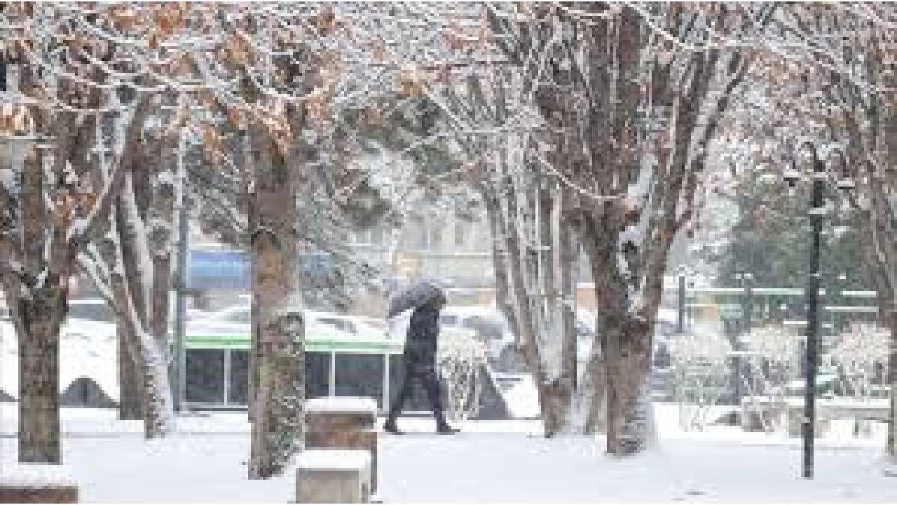 Tarih verildi! Yılbaşı öncesi İstanbul için kritik kar açıklaması geldi: O dönemler lapa lapa yağacak 3