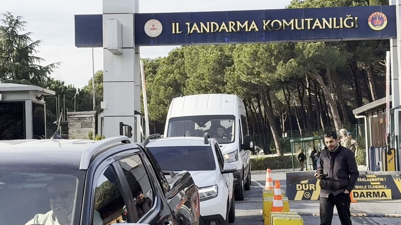 Uyuşturucu soruşturması derinleşiyor! Gözaltına alınan Aleyna Tilki, İrem Sak, Danla Bilic ve Mümine Sena Yıldız, Adli Tıp Kurumu'na sevk edildi! 7