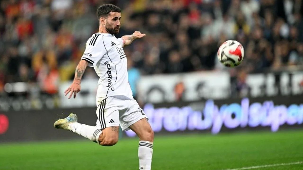Rafa Silva için Orkun Kökçü formülü 1