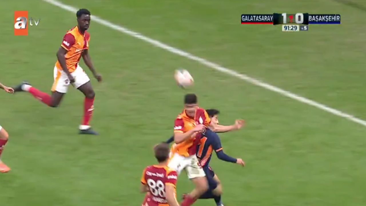 Başakşehir'den "isimli" gönderme 5