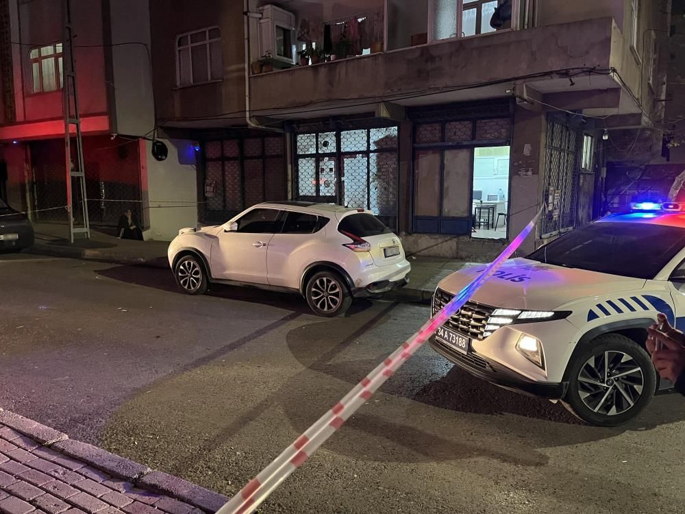 Bağcılar'da hareketli dakikalar! İş yerine silahlı saldırı 1