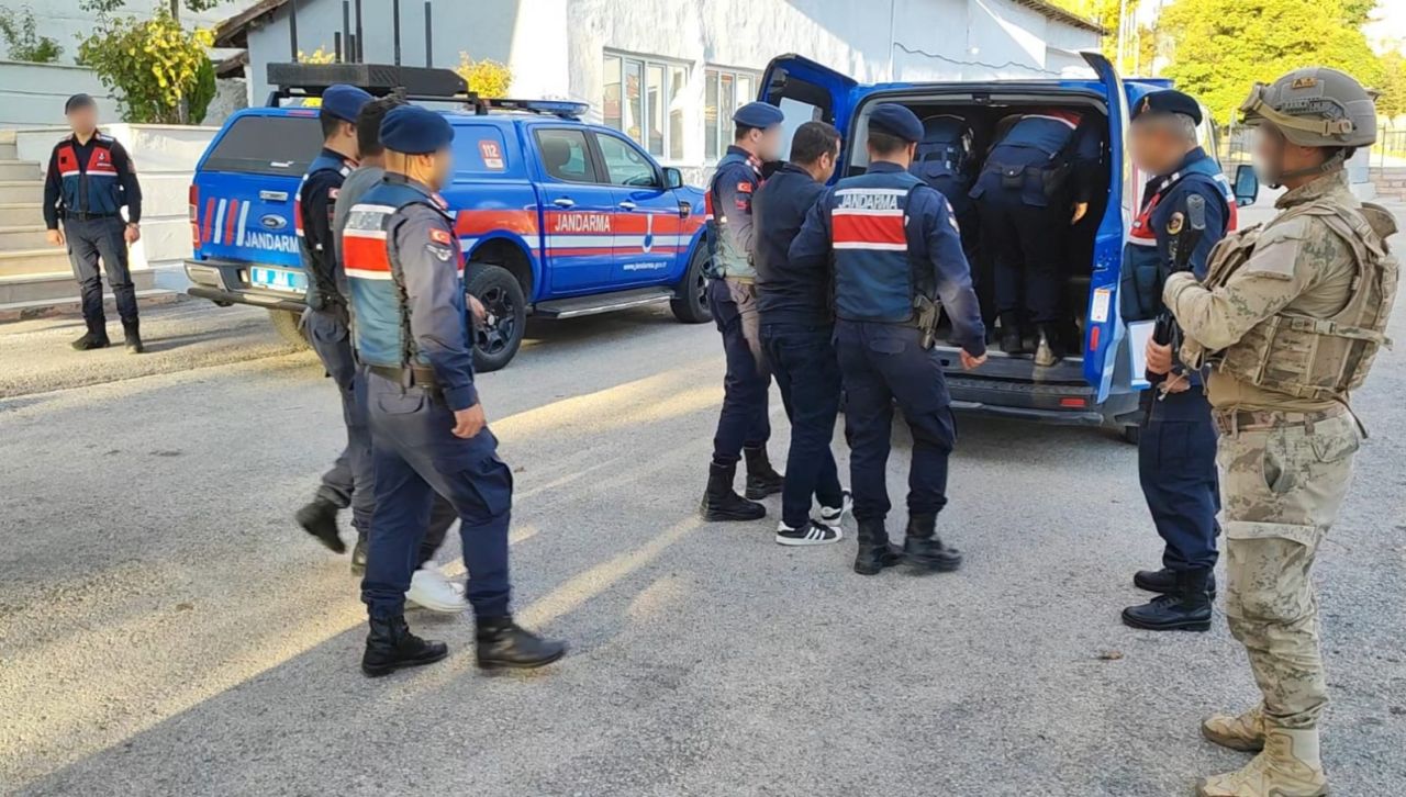 Mali sistemin altını oyan ağ deşifre edildi! 26 şirket ve mali müşavirlere kara para operasyonu! Suçlama: Hayali ticaret ile sahte fatura üzerinden kara para aklama! 1