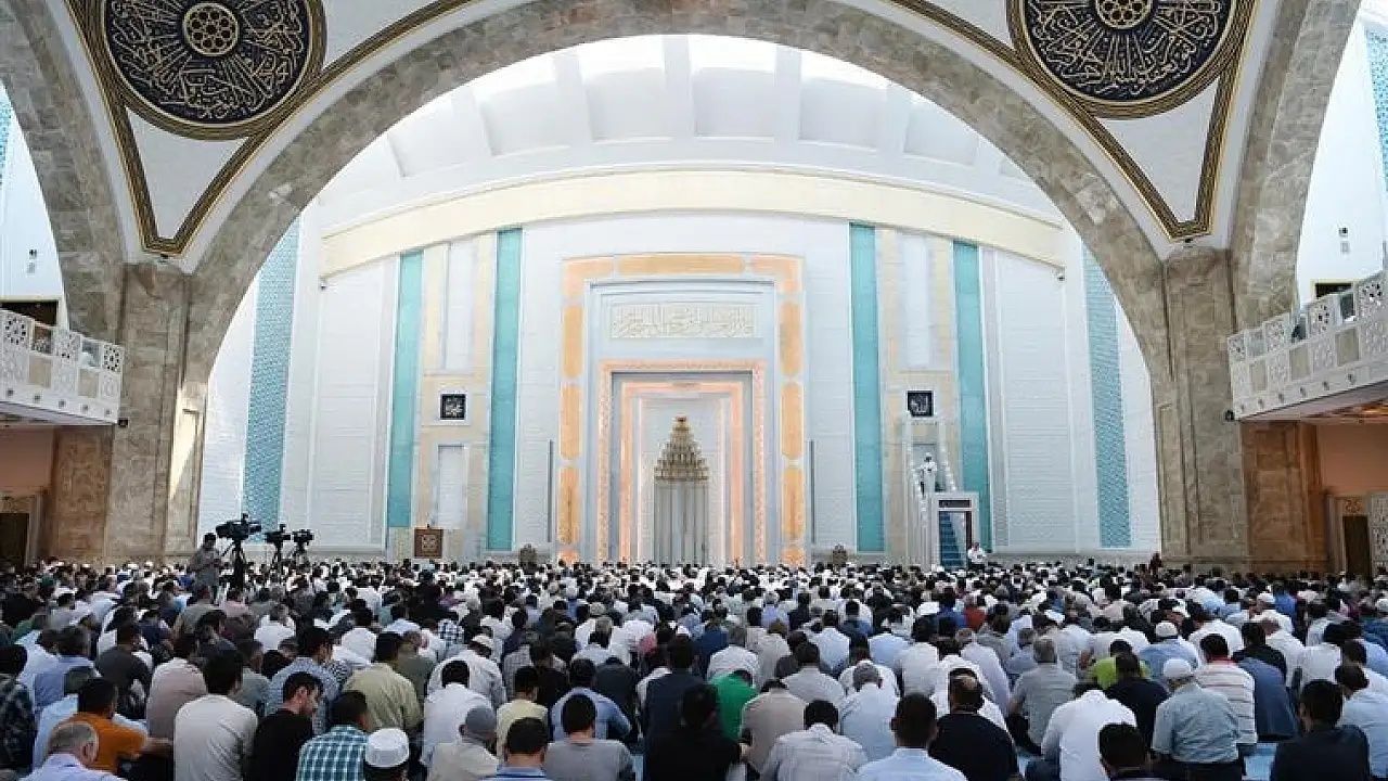 Türkiye’nin konuştuğu skandallar sonrası Diyanet'ten manidar Cuma Hutbesi: Uyuşturucu aklı, fuhuş hayatı yok eder! 5