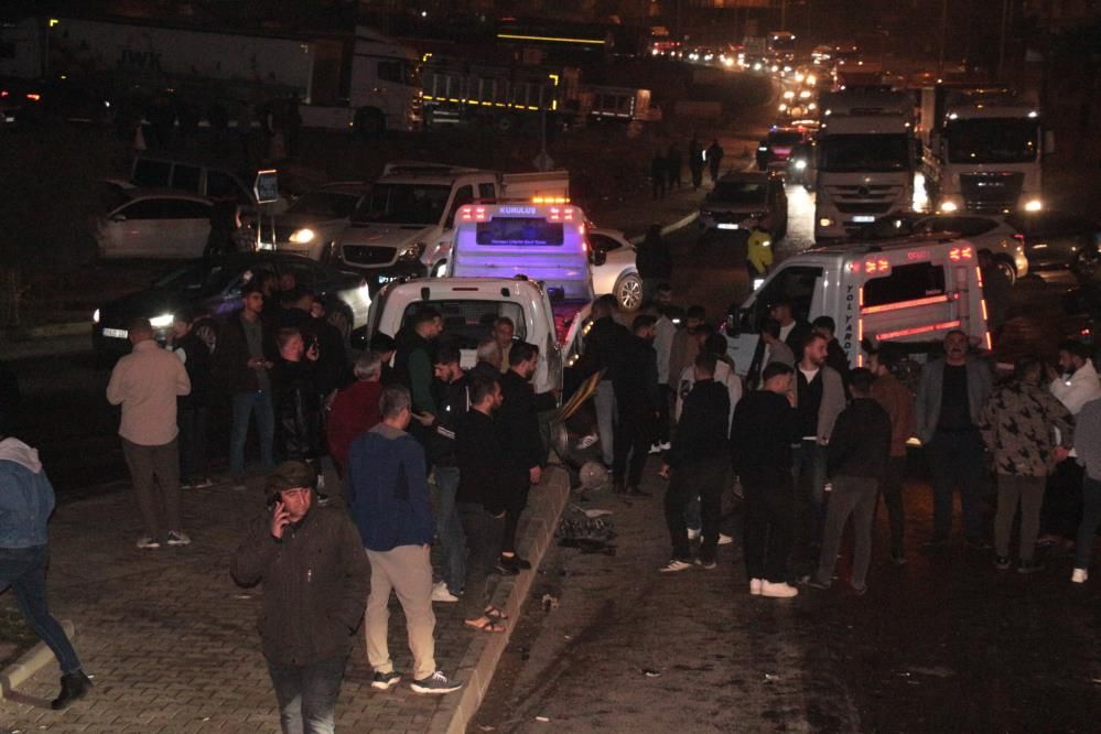 Freni boşalan vinç dehşet saçtı: Çok sayıda yaralı var 3