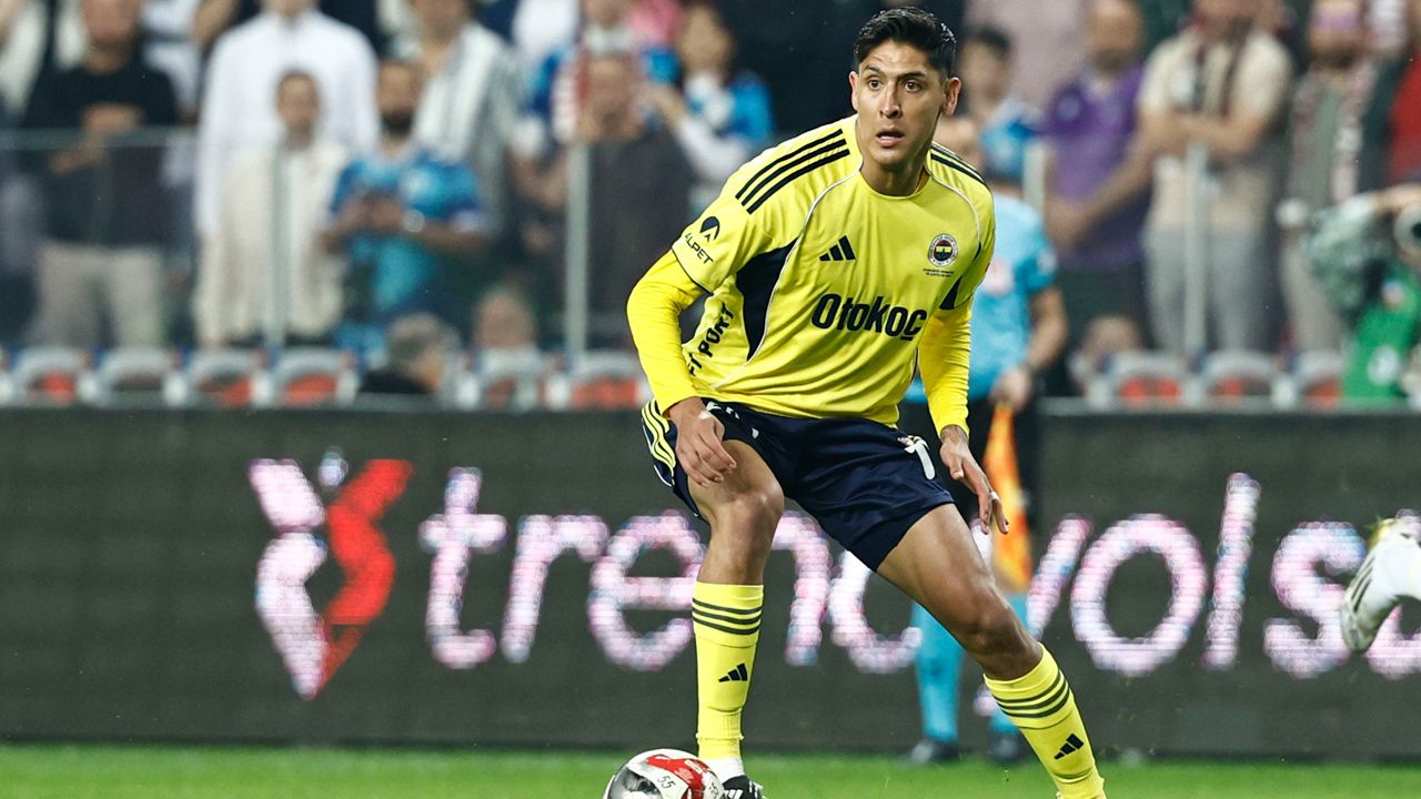 Fenerbahçe'nin Eyüpspor maçı 11'i belli oldu! Kerem Aktürkoğlu gol sayısında Fernando Muslera'yı geçebilecek mi? Tedesco son kez şans verecek 5