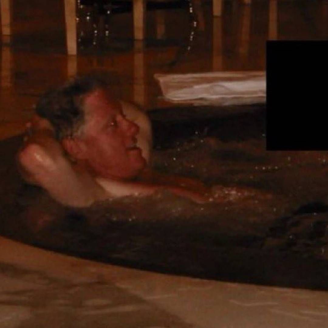 Her gün yeni detay... ABD’de açılan Epstein belgeleri ortalığı karıştırdı: Michael Jackson detayı 4