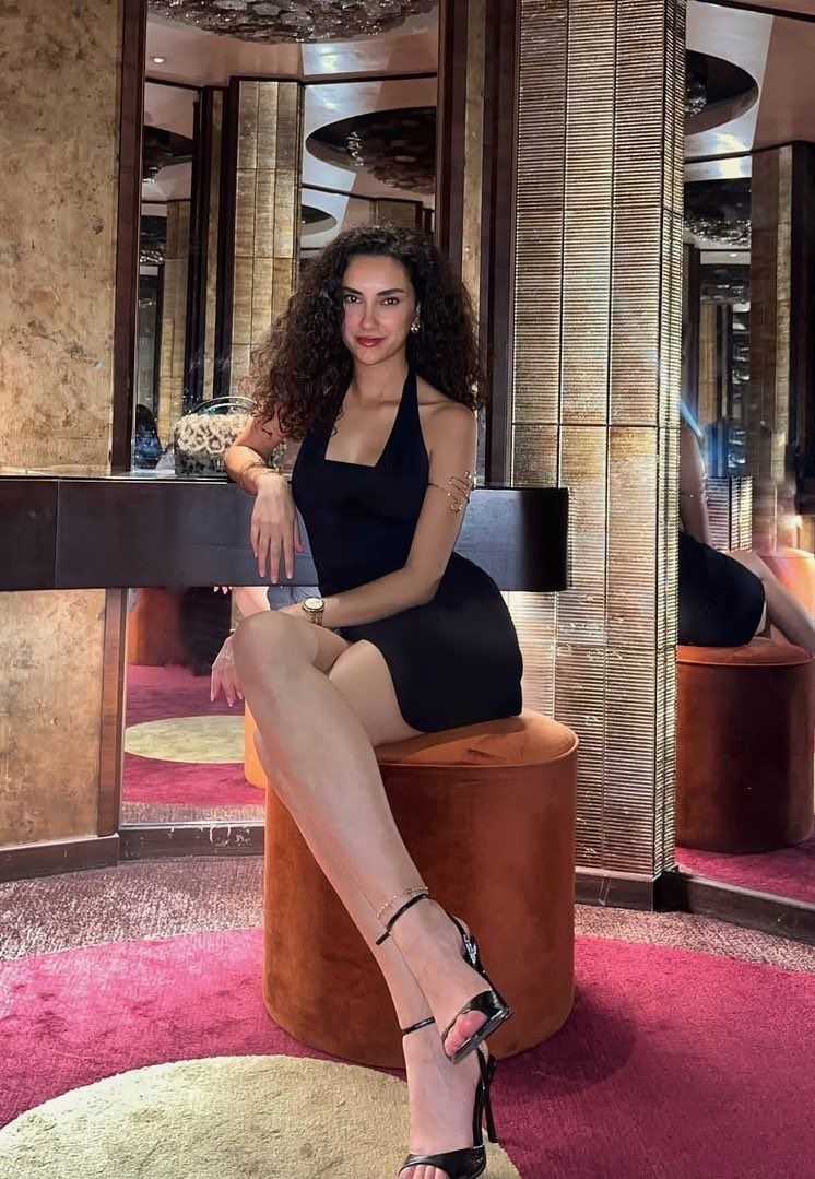 Miss Turkey 2025 birincisi Sıla Saraydemir oldu! 1993 Türkiye Güzeli Arzum Onan'ın gençliğine benzetildi 3