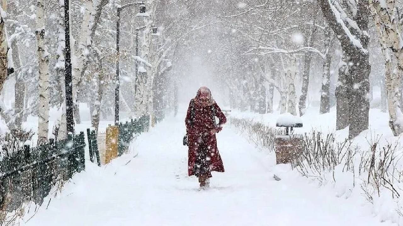 Her yer bembeyaz mı olacak? Meteoroloji açıkladı: İstanbul’a yılbaşında kar geliyor mu? 1