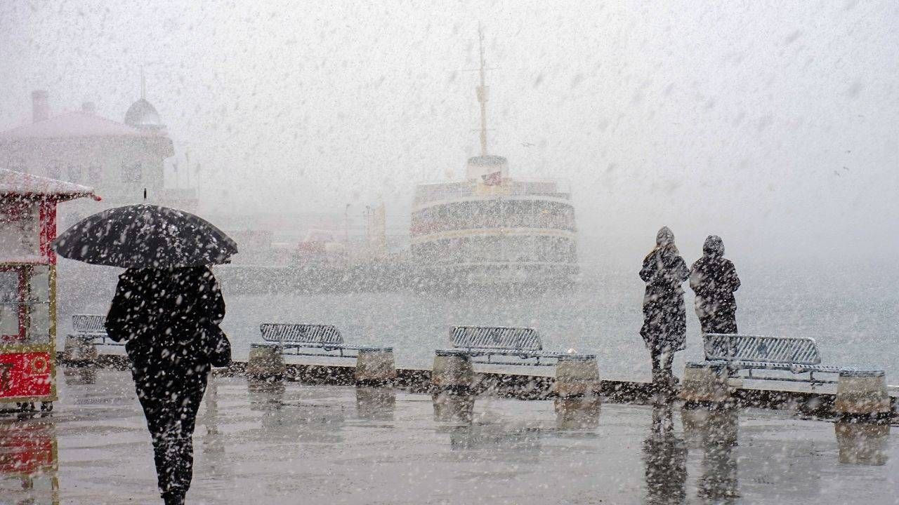 Her yer bembeyaz mı olacak? Meteoroloji açıkladı: İstanbul’a yılbaşında kar geliyor mu? 2