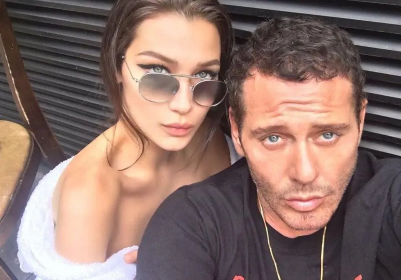 Kim kardashian, Kendall Jenner, Selena Gomez'in fotoğrafçısına uyuşturucu operasyonu! Dünyaca ünlü fotoğrafçı Mert Alaş hakkında yakalama kararı çıktı 5