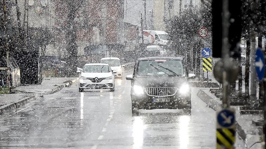 İstanbullular dikkat! Lapa lapa kar geliyor: İşte İstanbul'da kar yağışının beklendiği tarih 5