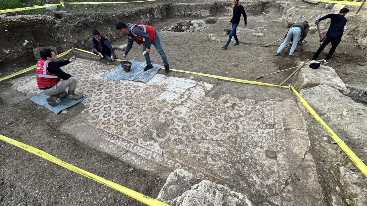 Hatay'da bulundu! 5 yüzyıla ait 5