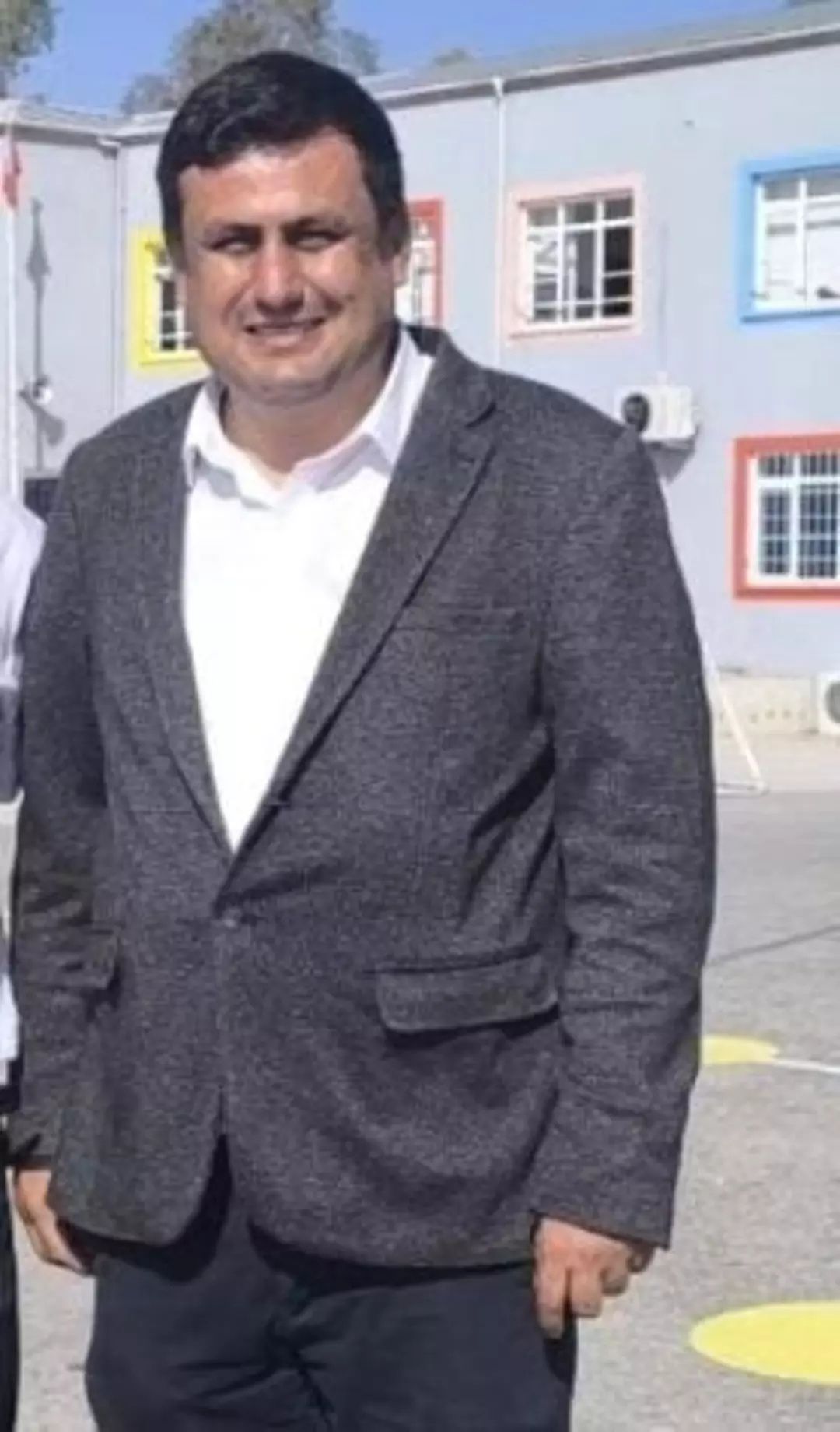 Mersin Anamur'da okul bahçesinde silah dehşeti: 12 yaşındaki öğrenci müdürü tüfekle vurdu! 3