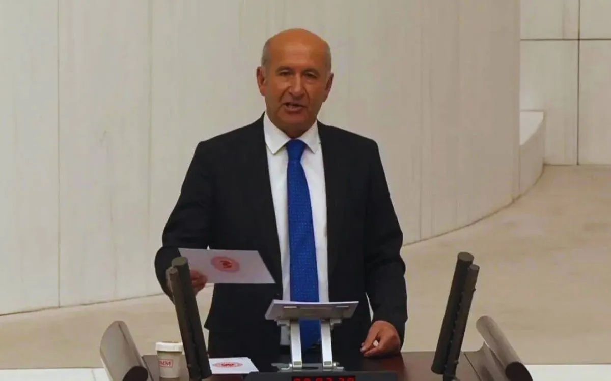 DEM Partili George Aslan’dan Meclis’e tartışma yaratacak teklif: Noel resmi tatil olsun 3