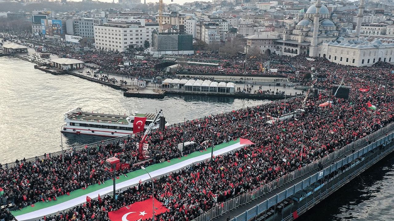 Trabzonspor Filistin pankartıyla sahaya çıktı 4