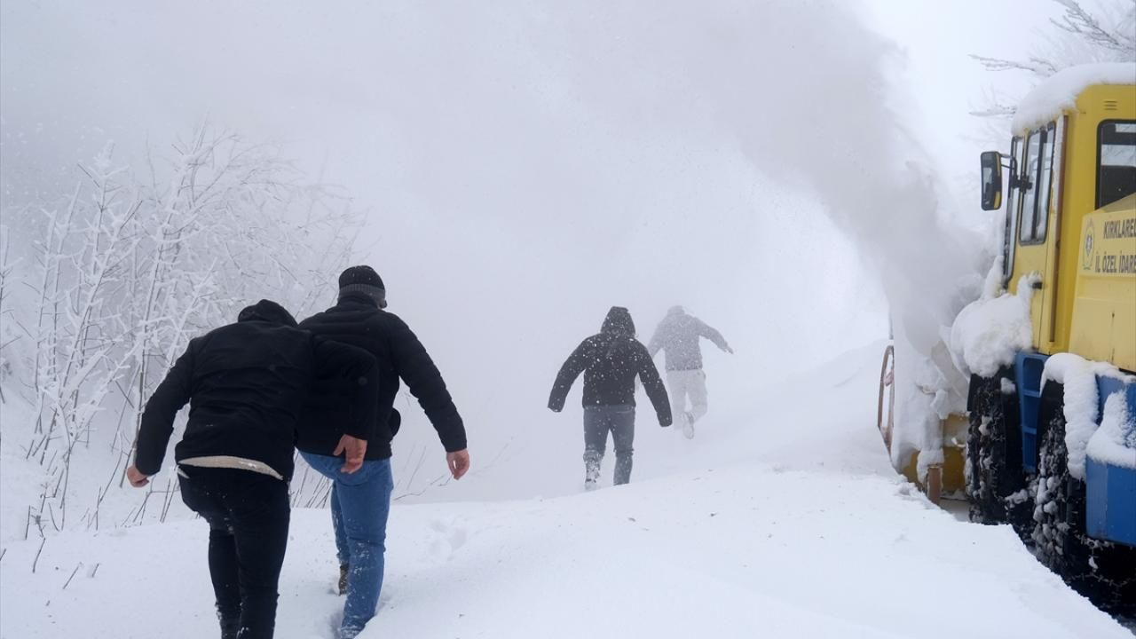 Hafta sonu kar geliyor! 40 ile uyarı geldi: İşte kar yağışı beklenen illerimiz 28