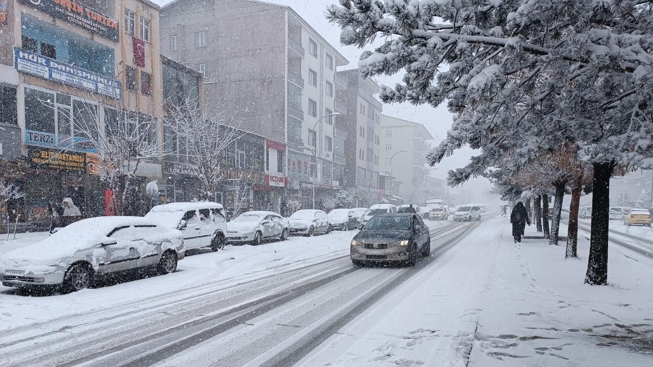Hafta sonu kar geliyor! 40 ile uyarı geldi: İşte kar yağışı beklenen illerimiz 35