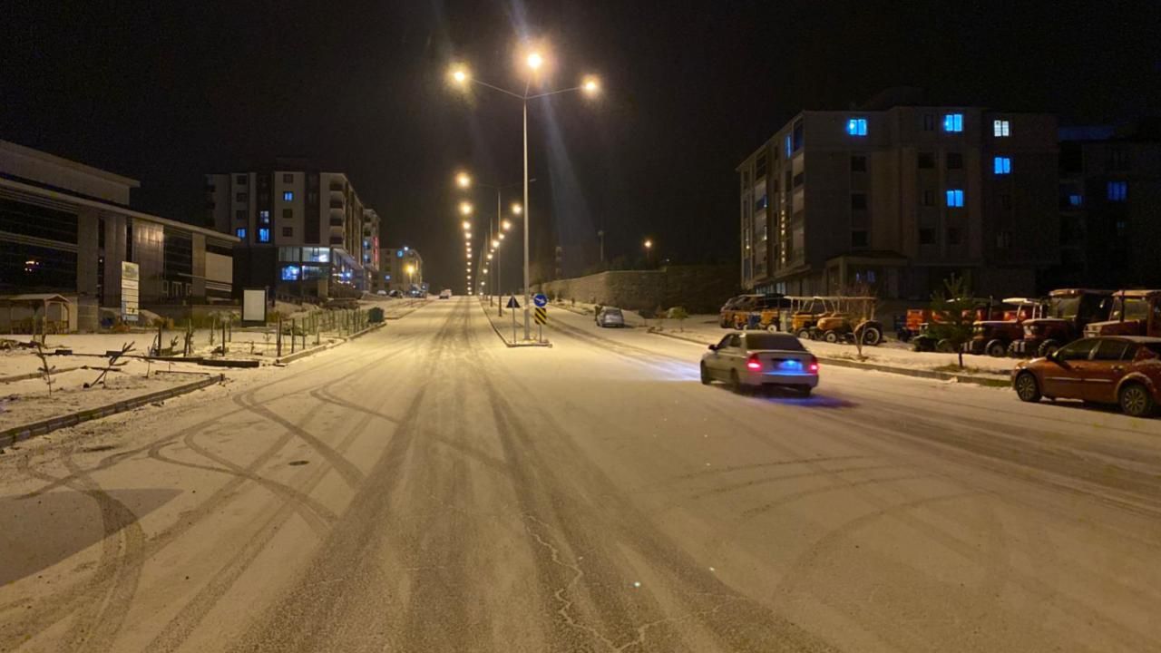 Hafta sonu kar geliyor! 40 ile uyarı geldi: İşte kar yağışı beklenen illerimiz 37