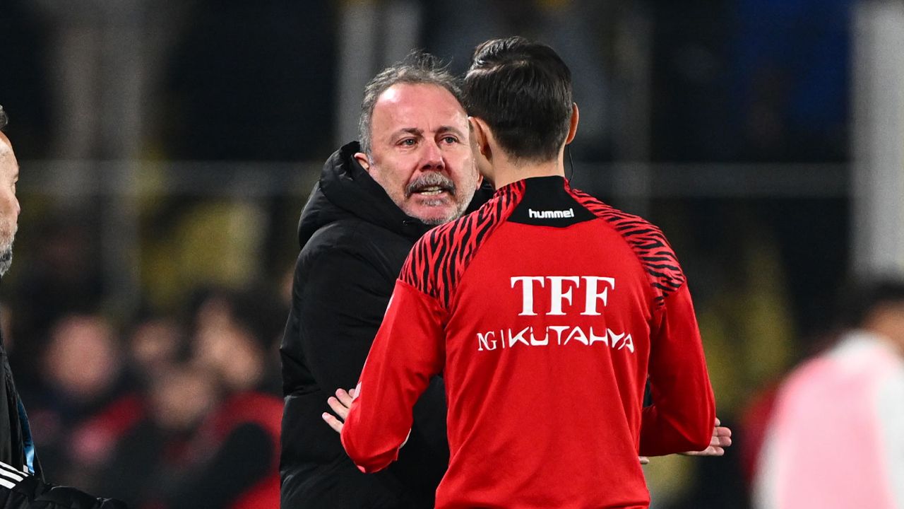 Sergen Yalçın derbi sonrası sert konuştu 8