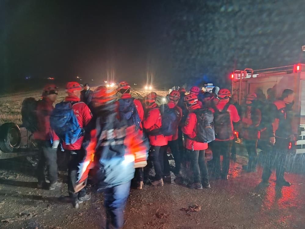Uçağın düştüğünü gören vatandaşlar, o anları anlattı: Bomba patladı sandık 1