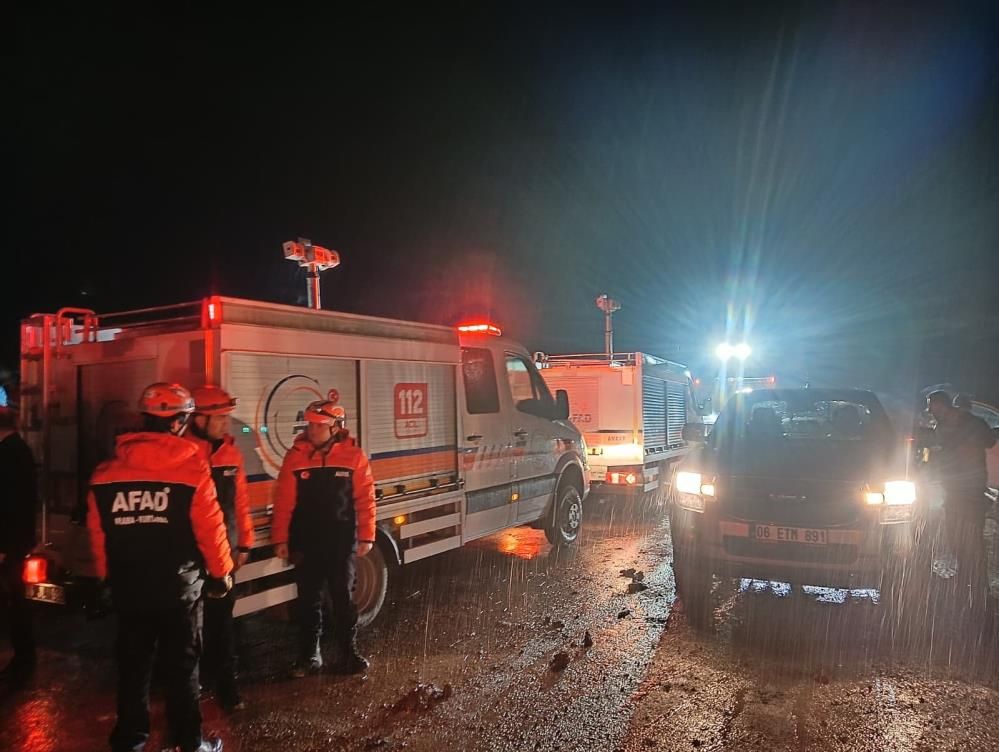 Uçağın düştüğünü gören vatandaşlar, o anları anlattı: Bomba patladı sandık 2